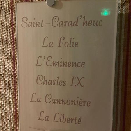 Le Grand Monarque Donzy Hotel Bagian luar foto