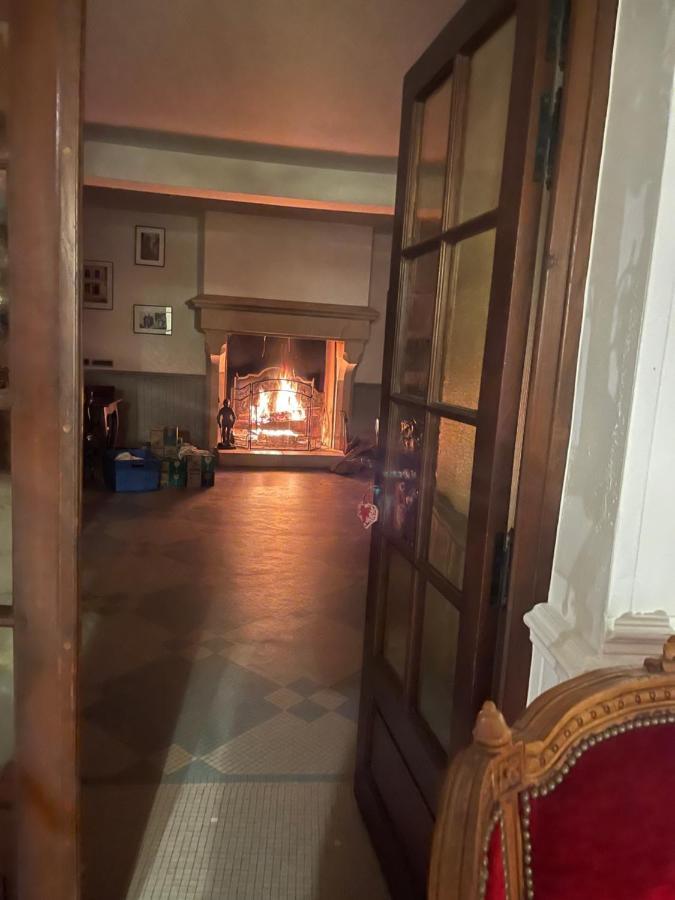 Le Grand Monarque Donzy Hotel Bagian luar foto