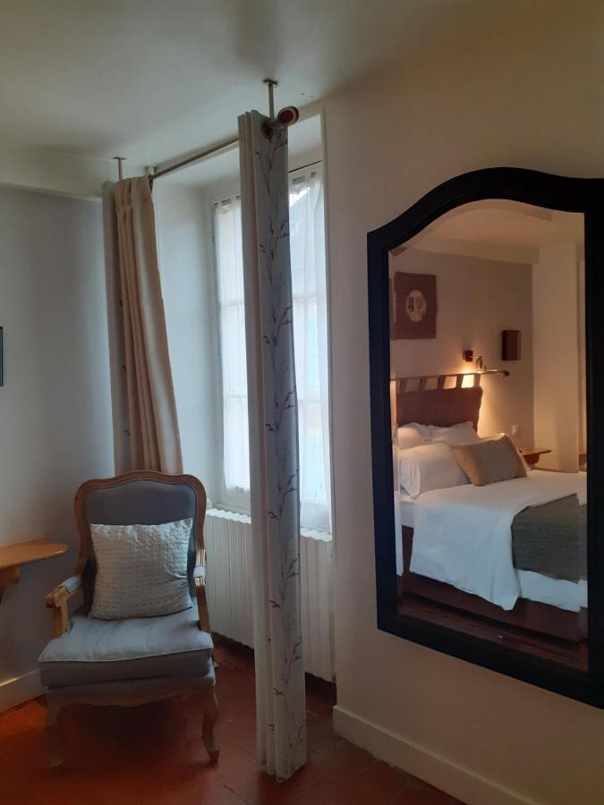 Le Grand Monarque Donzy Hotel Bagian luar foto