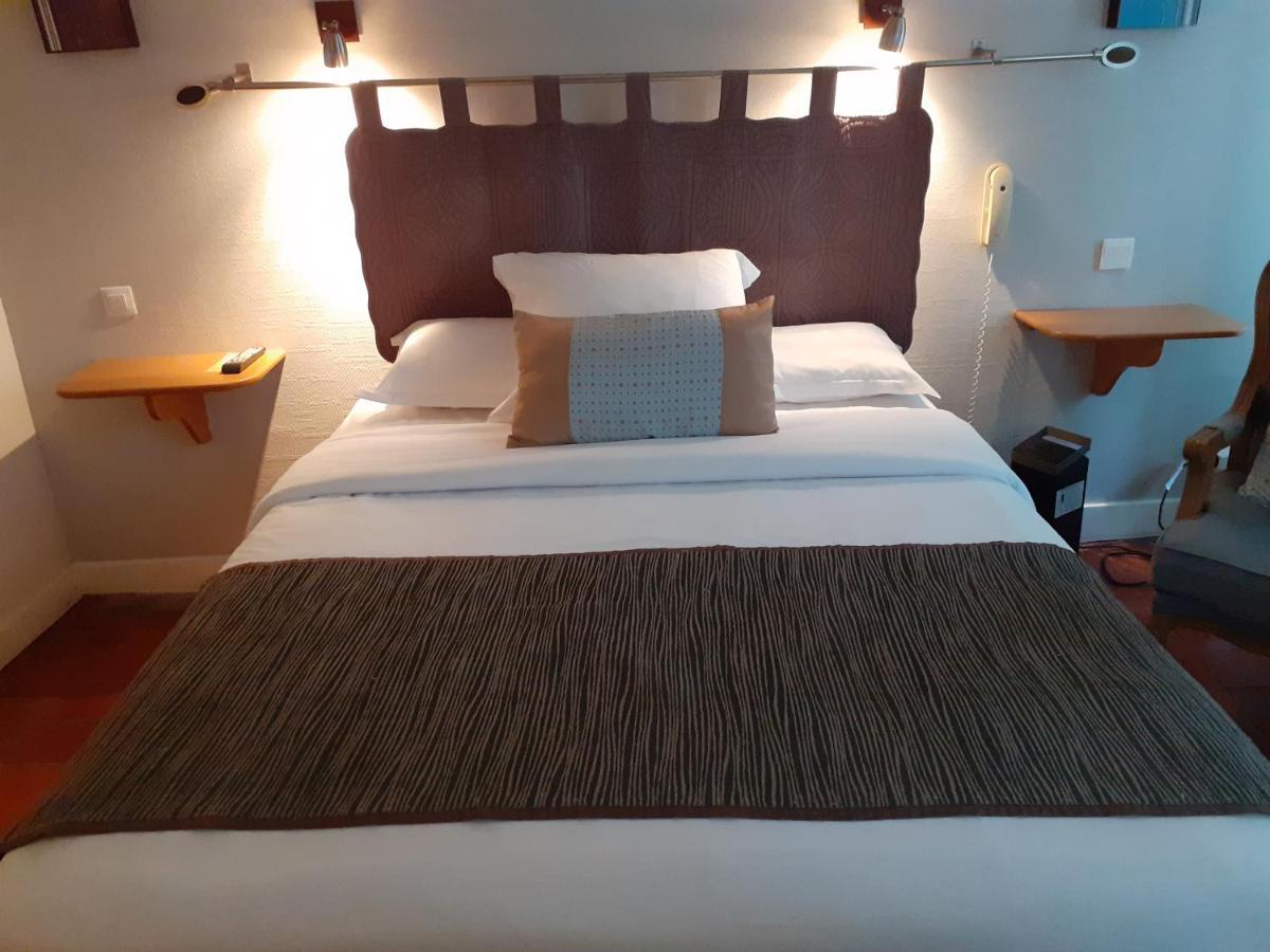 Le Grand Monarque Donzy Hotel Bagian luar foto