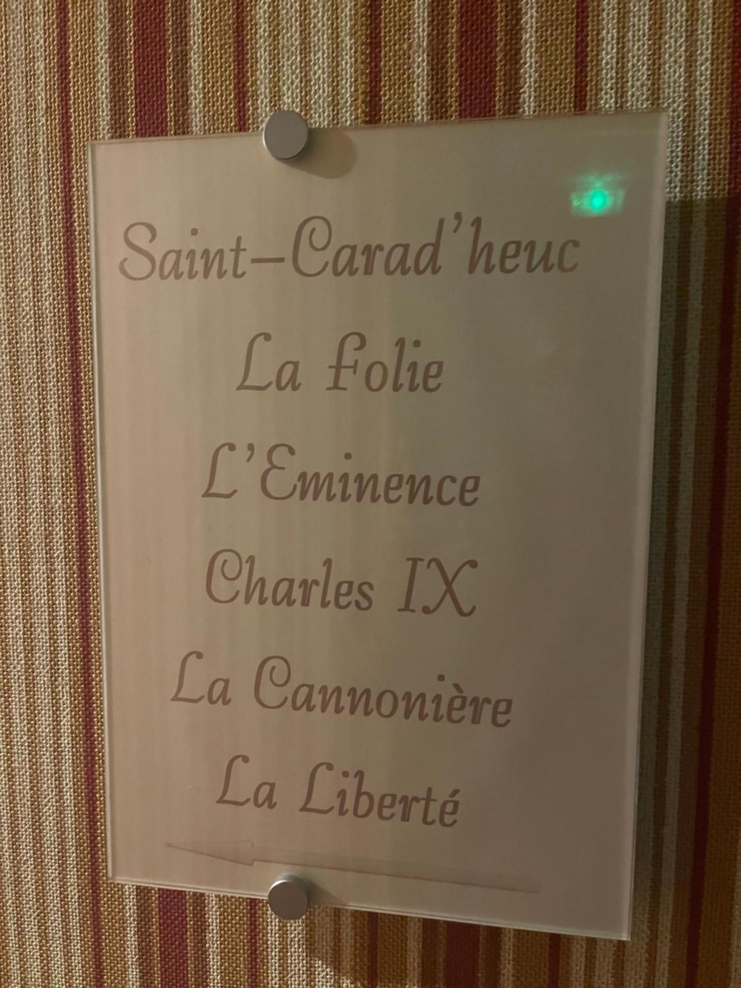 Le Grand Monarque Donzy Hotel Bagian luar foto